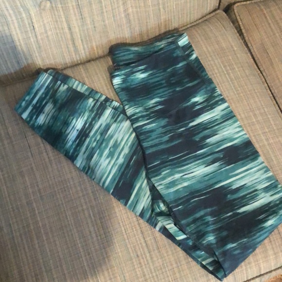 Old Navy Active leggings - Picture 2 of 4